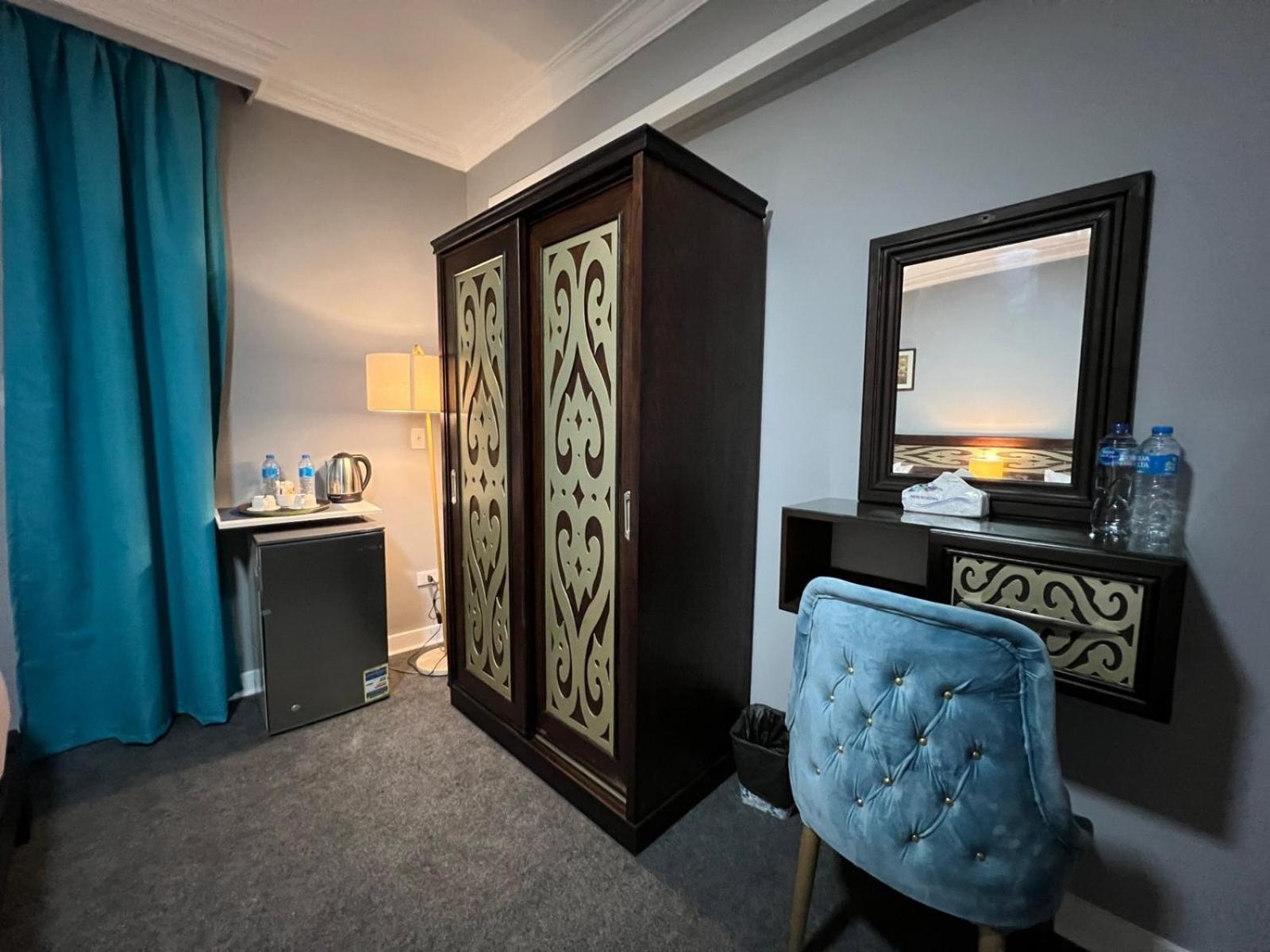 Pyramids Gate Hotel Kafrat al Jabal ภายนอก รูปภาพ